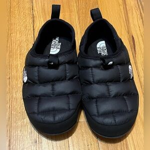 The North Face Kids Black Thermoball Slippers